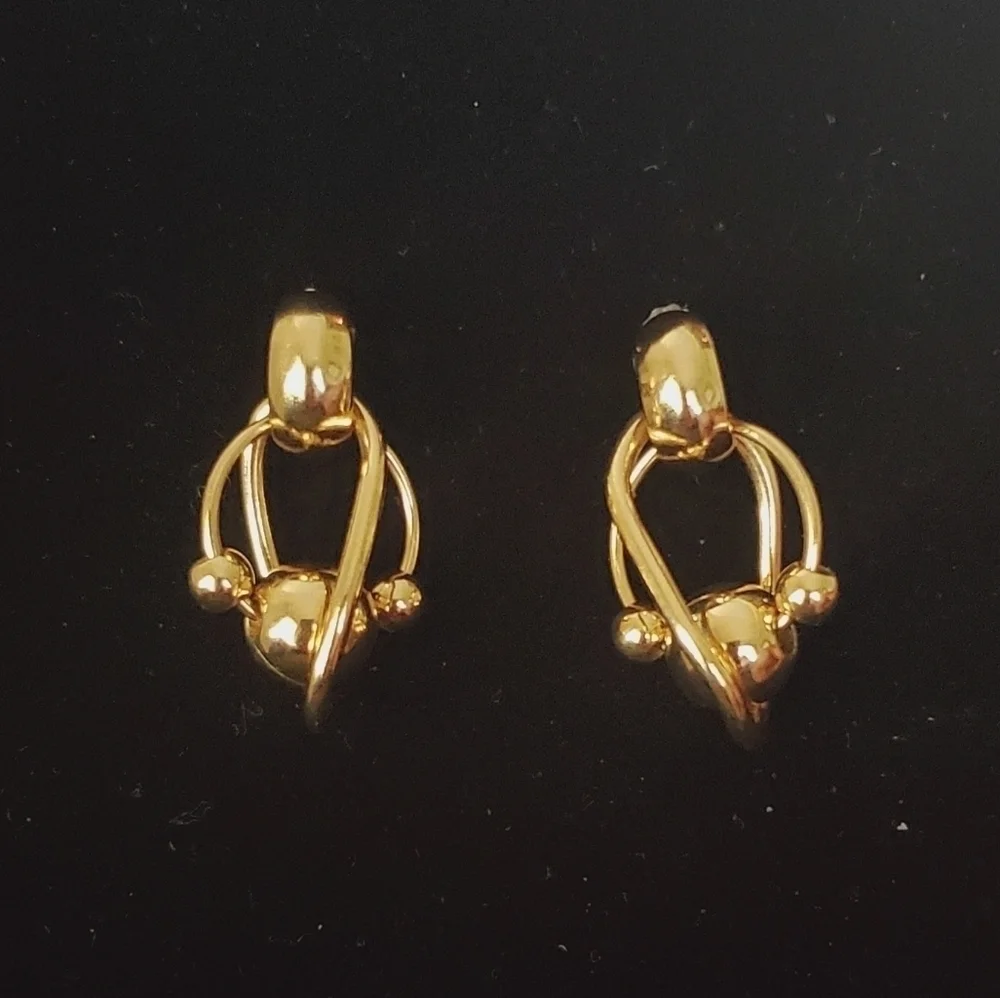 Abstract Modern Gold Tone Earrings, Avon Twisting Hoop Dangling Balls. 🌴
